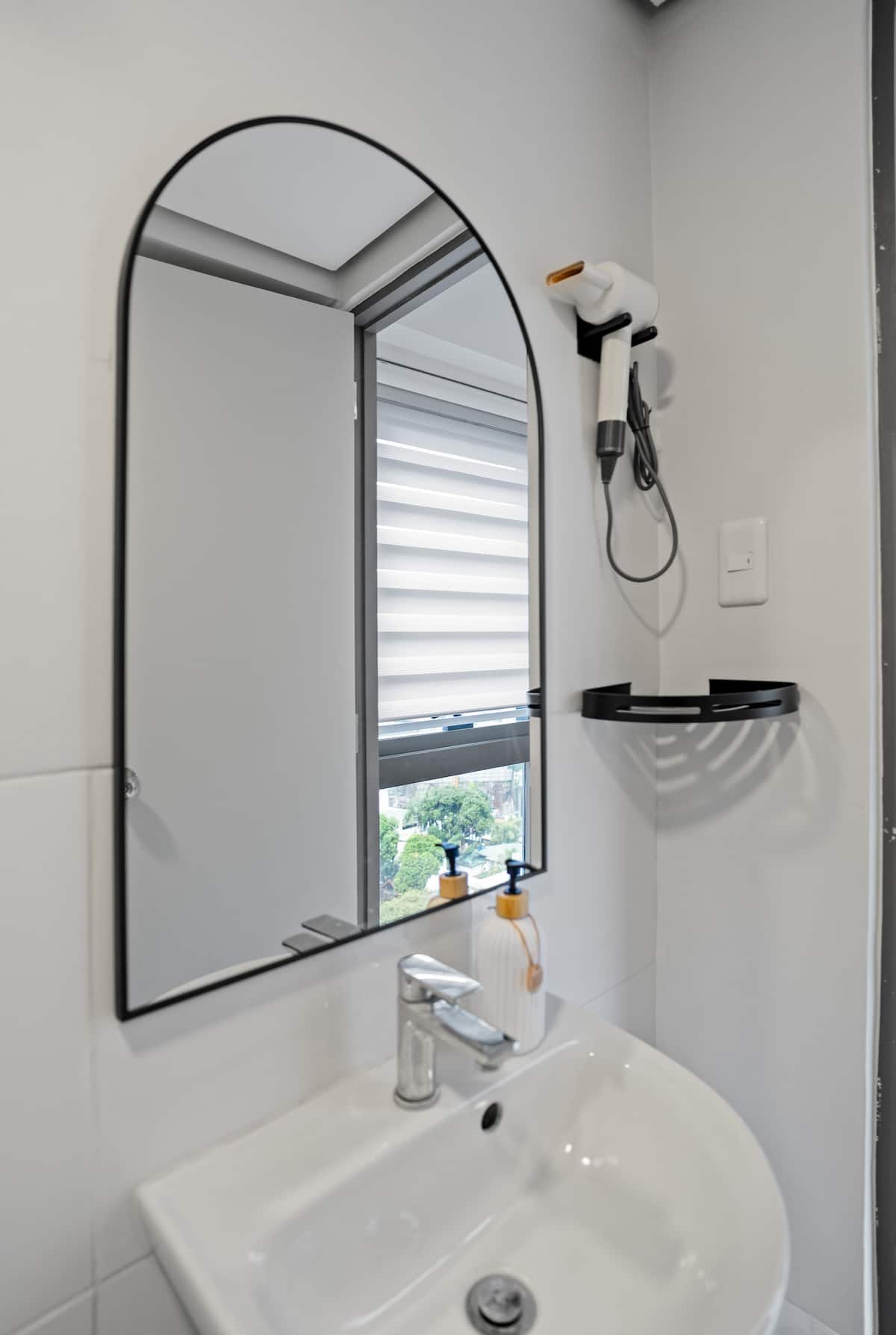 Light and airy Scandinavian-style bathroom in Quezon City
